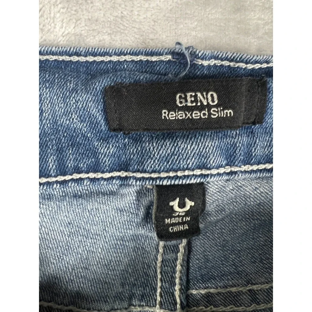 True Religion Jeans Mens 38x34 GENO Relaxed Slim Light Wash Denim Distressed USA